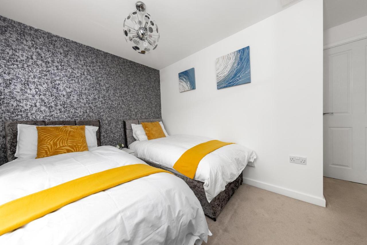 Royal House Wolverhampton - Perfect For Contractors & Large Groups מראה חיצוני תמונה